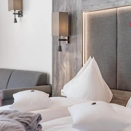 Burgstein - Alpin & Lifestyle Hotel Langenfeld