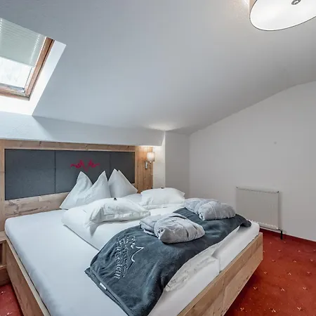Hotel Burgstein - Alpin & Lifestyle 4*