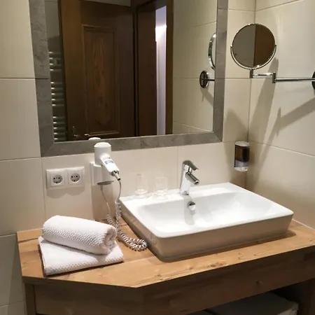 Hotel Burgstein - Alpin & Lifestyle Langenfeld