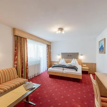מלון Hotel Burgstein Alpin & Lifestyle 4*