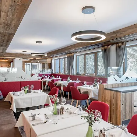 Hotel Burgstein Alpin & Lifestyle מלון 4*