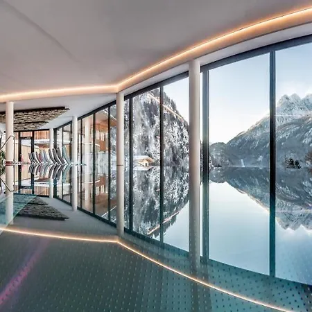Burgstein - Alpin & Lifestyle 4* Langenfeld