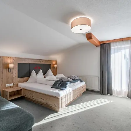 Hotel Burgstein - Alpin & Lifestyle 4*