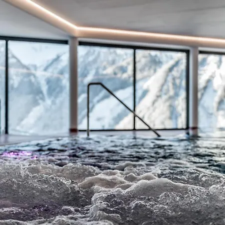 מלון Hotel Burgstein Alpin & Lifestyle