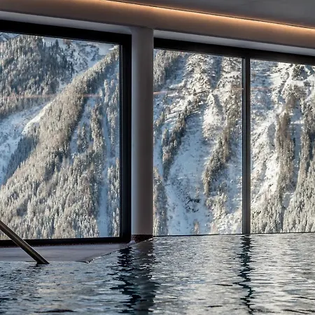 Hotel Burgstein - Alpin & Lifestyle 4*