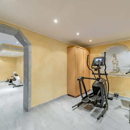 Hotel Burgstein Alpin & Lifestyle מלון לאנגנפלד