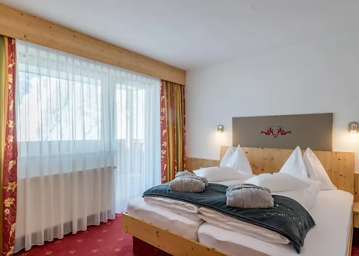 Отель Burgstein - Alpin & Lifestyle Лангенфельд